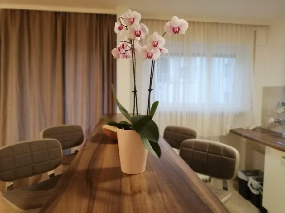 Moscow Areal Suite Баден-Баден Екстериор снимка